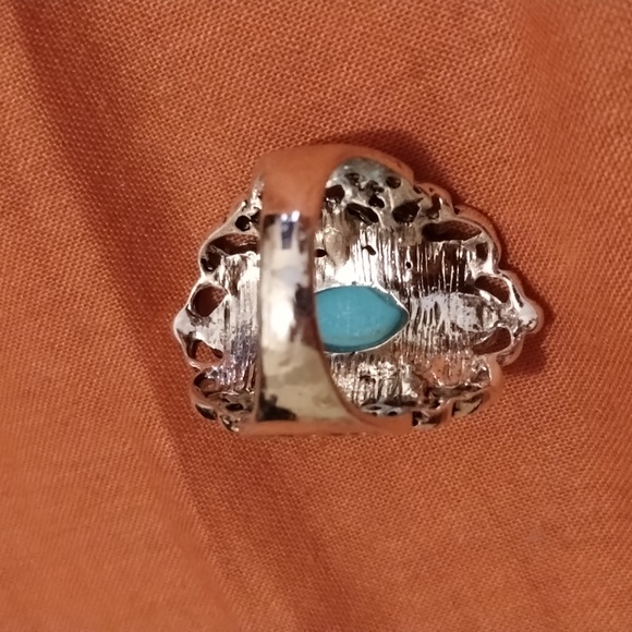 Chunky Turquoise Silver Boho Ring! - Picture 5 of 5